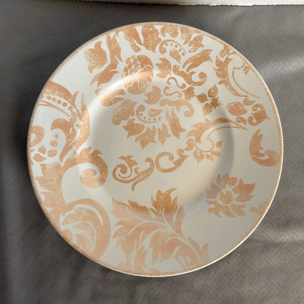 Set of 4 Pier 1 Jaclyn Collection Plates Pasta Bowls Blush Luster Damask Pattern